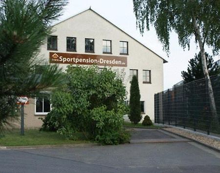 Sportpension Dresden Exteriör bild